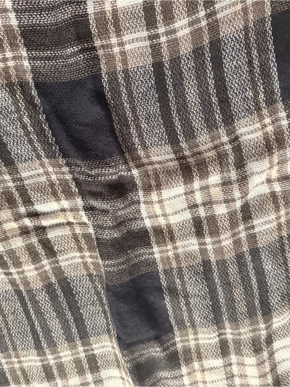 Plaid Fringe Scarves - Red & Black / Gray & Black